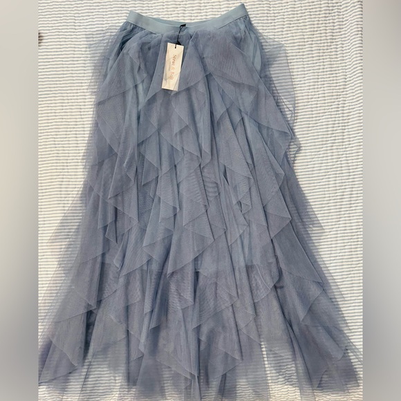 Dresses & Skirts - Elegant Layered Tulle Skirt in Gray